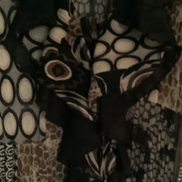 Zoe Blouse - Picture 2 of 4